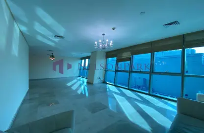 Apartment - 3 Bedrooms - 5 Bathrooms for rent in Zig Zag Tower A - Zig Zag Towers - West Bay - Doha