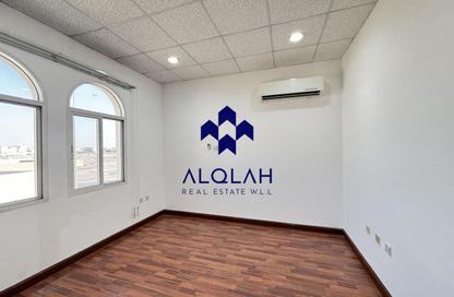 Villa - 3 Bedrooms - 4 Bathrooms for rent in New Salata - Salata - Doha