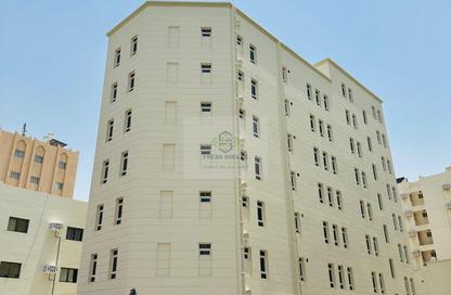 Apartment - 3 Bedrooms - 1 Bathroom for rent in Umm Ghuwalina - Umm Ghuwailina - Doha