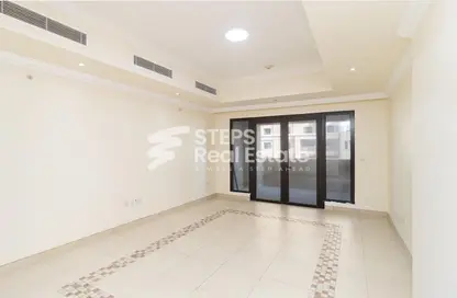 Apartment - 1 Bedroom - 2 Bathrooms for rent in West Porto Drive - Porto Arabia - The Pearl Island - Doha
