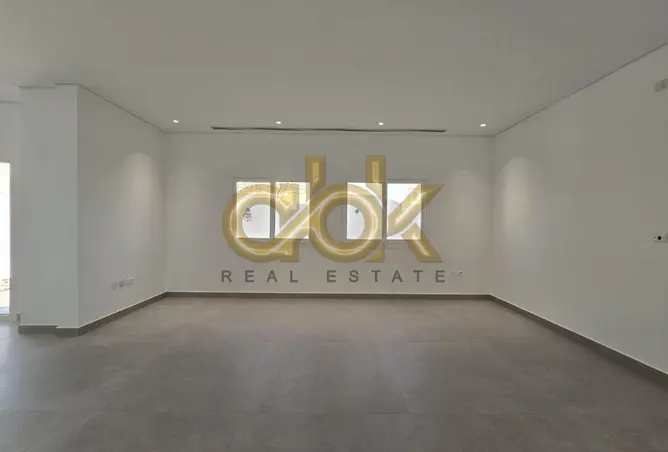 60781677 - Property Image 2