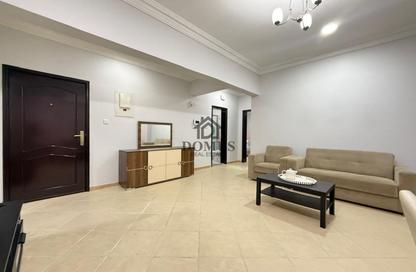 Apartment - 2 Bedrooms - 2 Bathrooms for rent in Thabit Bin Zaid Street - Al Mansoura - Doha