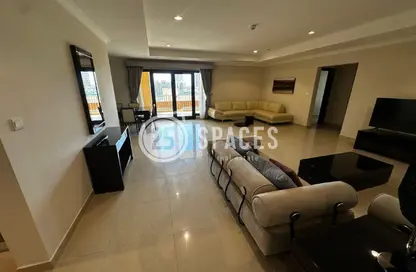 شقة - 2 غرف نوم - 3 حمامات للايجار في طريق بورتو الشرقي - بورتو أرابيا - جزيرة اللؤلؤة - الدوحة