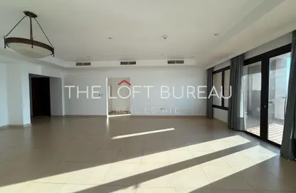 Apartment - 3 Bedrooms - 4 Bathrooms for rent in West Porto Drive - Porto Arabia - The Pearl Island - Doha