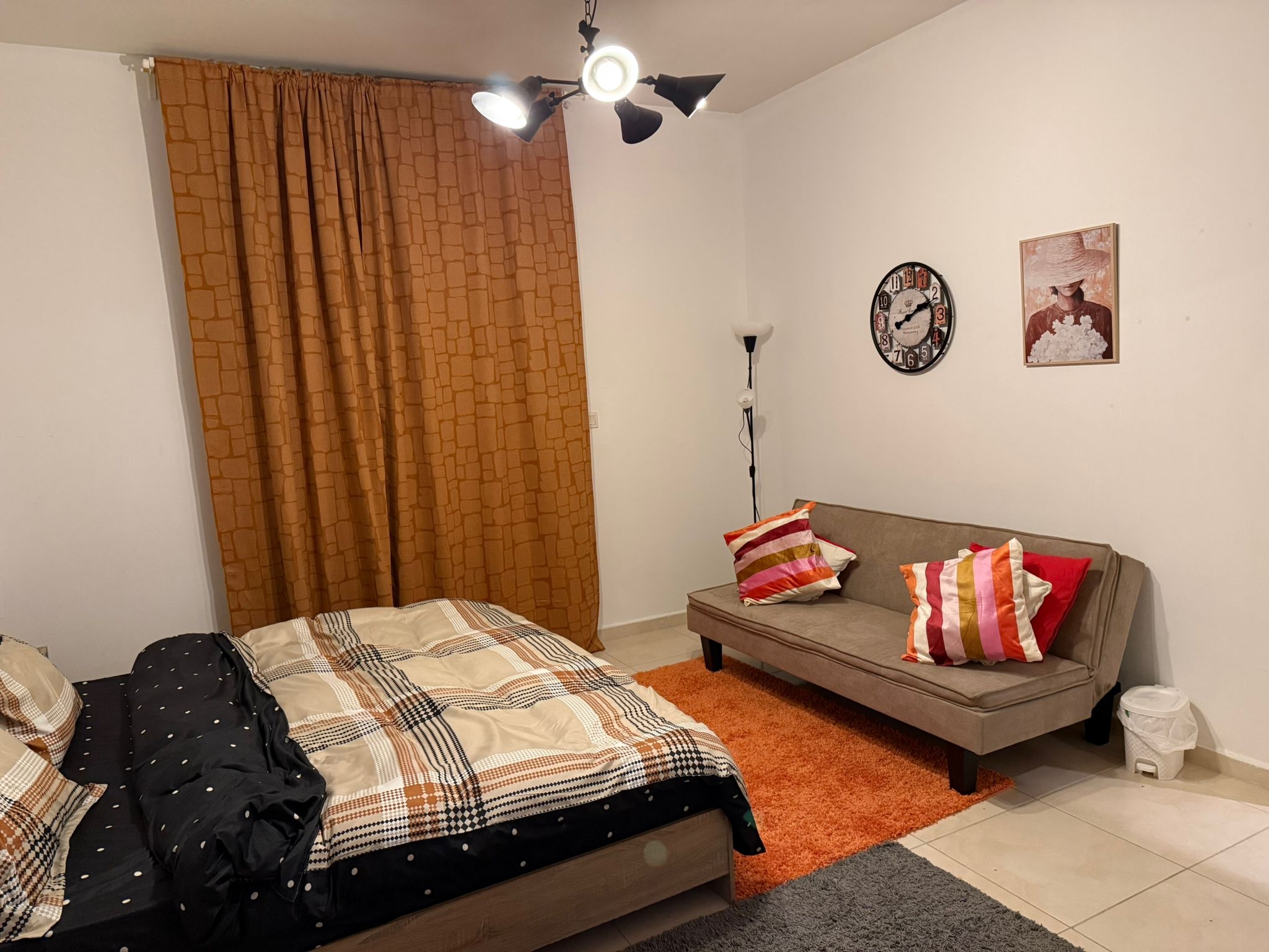 LUXURY UPGRADE 1BEDROOM FULLY FURNISHED 2 BALCONY thumbnail 6