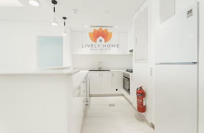Apartment - 2 Bedrooms - 3 Bathrooms for rent in Marina Residence 16 - Marina District - Lusail