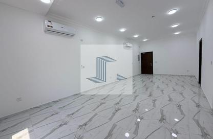 Apartment - 2 - 2 for rent in Madinat Khalifa Building 58 - Madinat Khalifa South - Madinat Khalifa - Doha