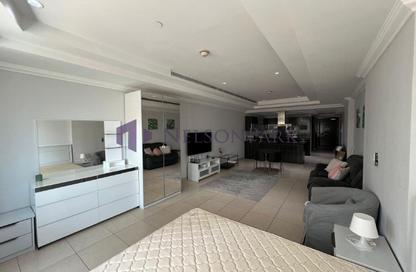 Apartment - Studio - 1 Bathroom for rent in The Pearl Island - Doha
