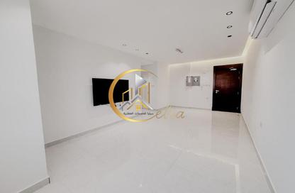 Apartment - 3 Bedrooms - 3 Bathrooms for rent in OqbaBin Nafie Steet - Old Airport Road - Doha
