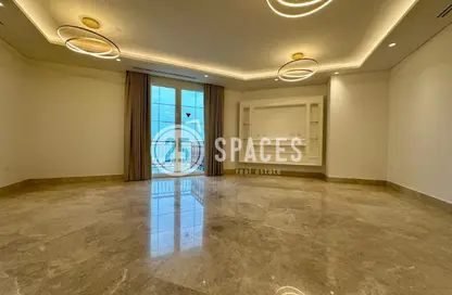 Apartment - 2 Bedrooms - 3 Bathrooms for rent in Floresta Gardens - Floresta Gardens - The Pearl Island - Doha