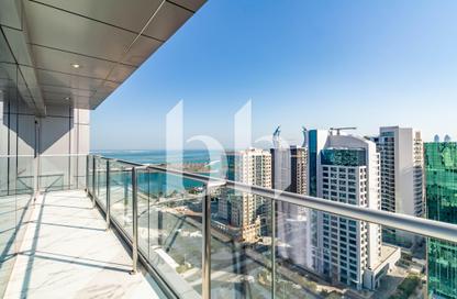 Apartment - 2 Bedrooms - 3 Bathrooms for sale in Marina Tower 21 - Marina District - Lusail