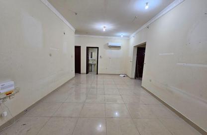 Apartment - 2 Bedrooms - 2 Bathrooms for rent in Muntazah 7 - Al Muntazah - Doha