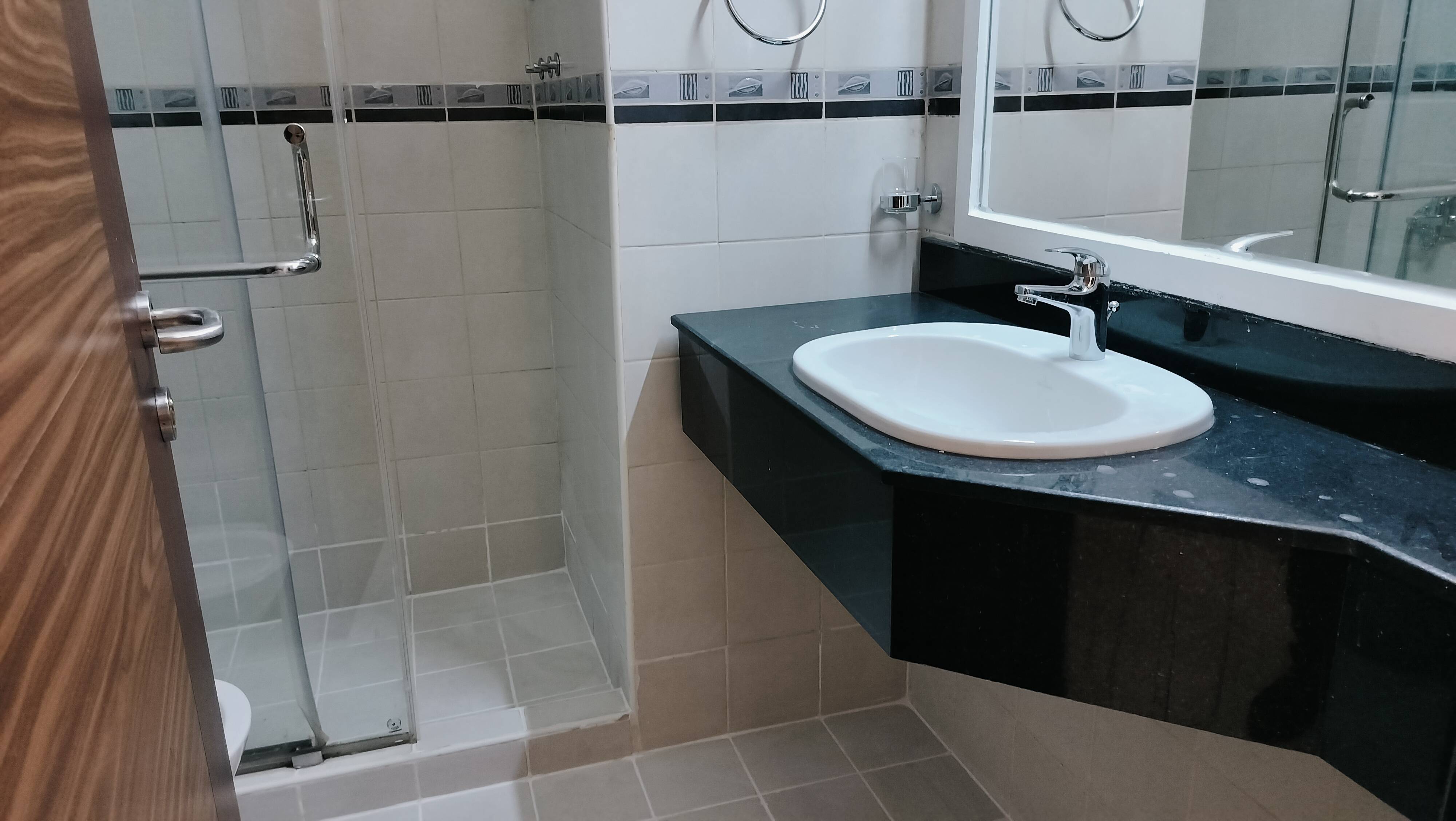 Semi furnished I 3 Bedroom plus maid I Qatar cool thumbnail 7