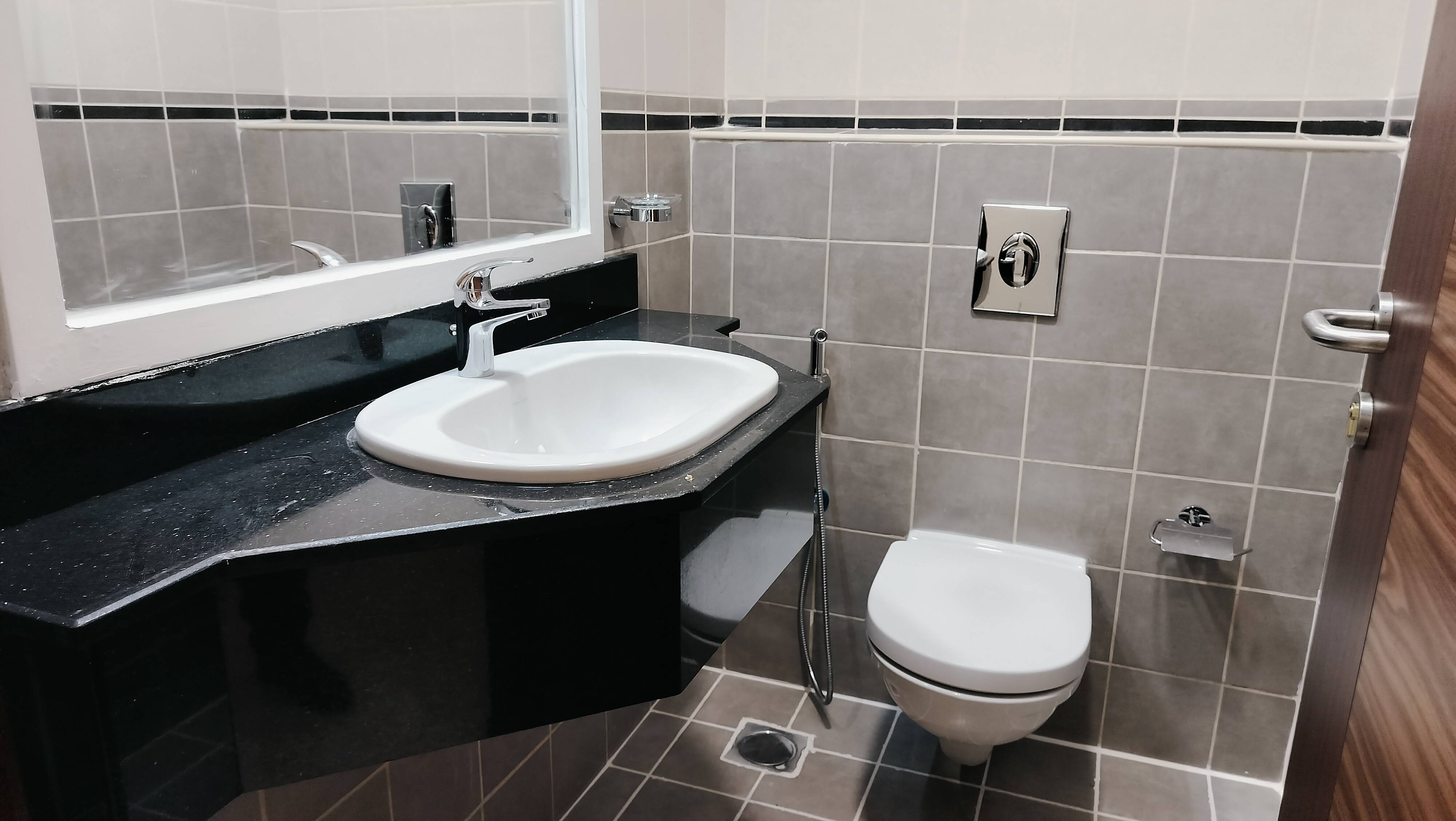 Semi furnished I 3 Bedroom plus maid I Qatar cool thumbnail 6