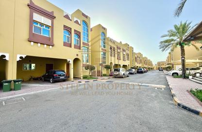 مجمع سكني - 4 غرف نوم - 5 حمامات للايجار في شارع  بو هامو - أبو هامور - الدوحة