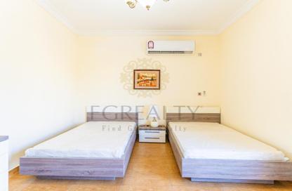 Compound - 4 Bedrooms - 6 Bathrooms for rent in Al Fardan Gardens - Abu Sidra - Al Rayyan - Doha