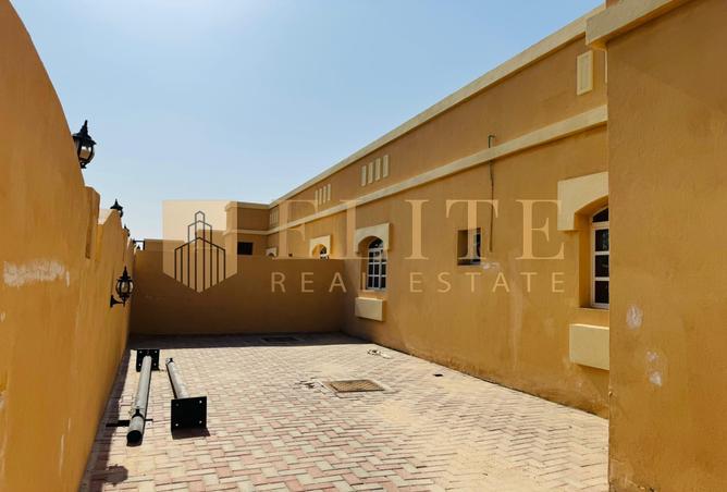 52683297 - Property Image 2