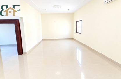 Apartment - 3 - 2 for rent in Umm Ghwailina Comm - Umm Ghuwalina - Umm Ghuwailina - Doha Apartment - 3 - 2 for rent in Umm Ghwailina Comm - Umm Ghuwalina - Umm Ghuwailina - Doha