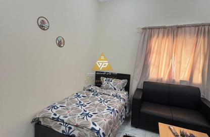 Villa - Studio - 1 Bathroom for rent in Izghawa - Doha