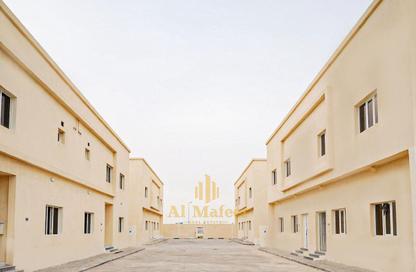 Compound - 7 Bedrooms - 6 Bathrooms for rent in Umm Qarn - Al Daayen