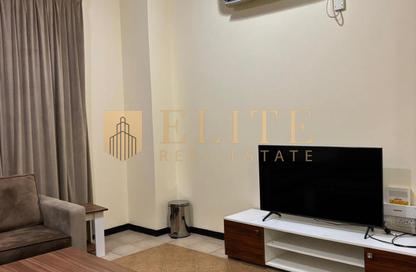 Apartment - 2 Bedrooms - 3 Bathrooms for rent in Musheireb Tower - Musheireb - Musheireb - Doha