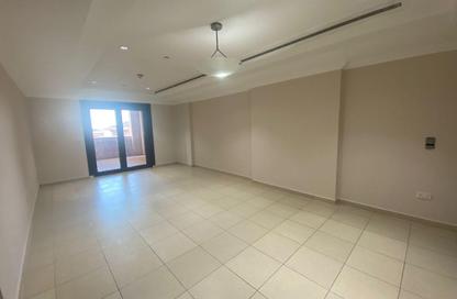 Apartment - 1 Bedroom - 2 Bathrooms for rent in West Porto Drive - Porto Arabia - The Pearl Island - Doha Apartment - 1 Bedroom - 2 Bathrooms for rent in West Porto Drive - Porto Arabia - The Pearl Island - Doha