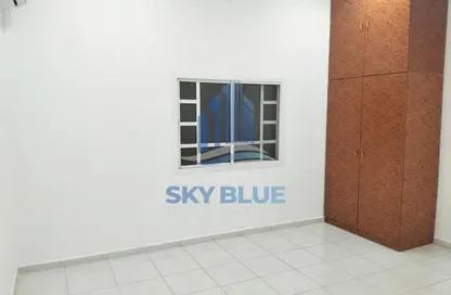 Apartment - Studio - 1 Bathroom for rent in Bu Hamour Street - Abu Hamour - Doha