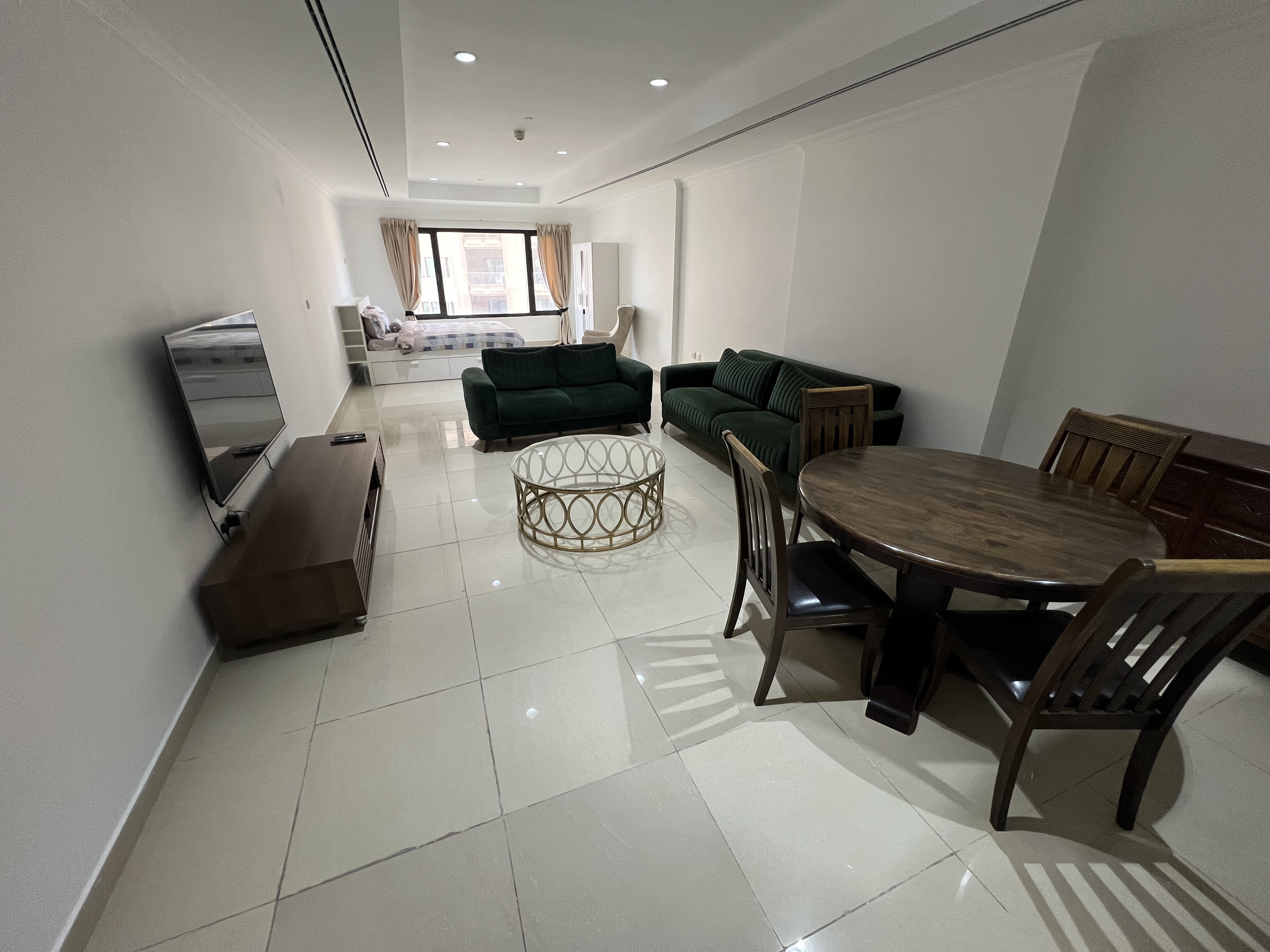 SPACIOUS STUDIO FULLY FURNISHED 5250 ONLY HOT DEAL thumbnail 8