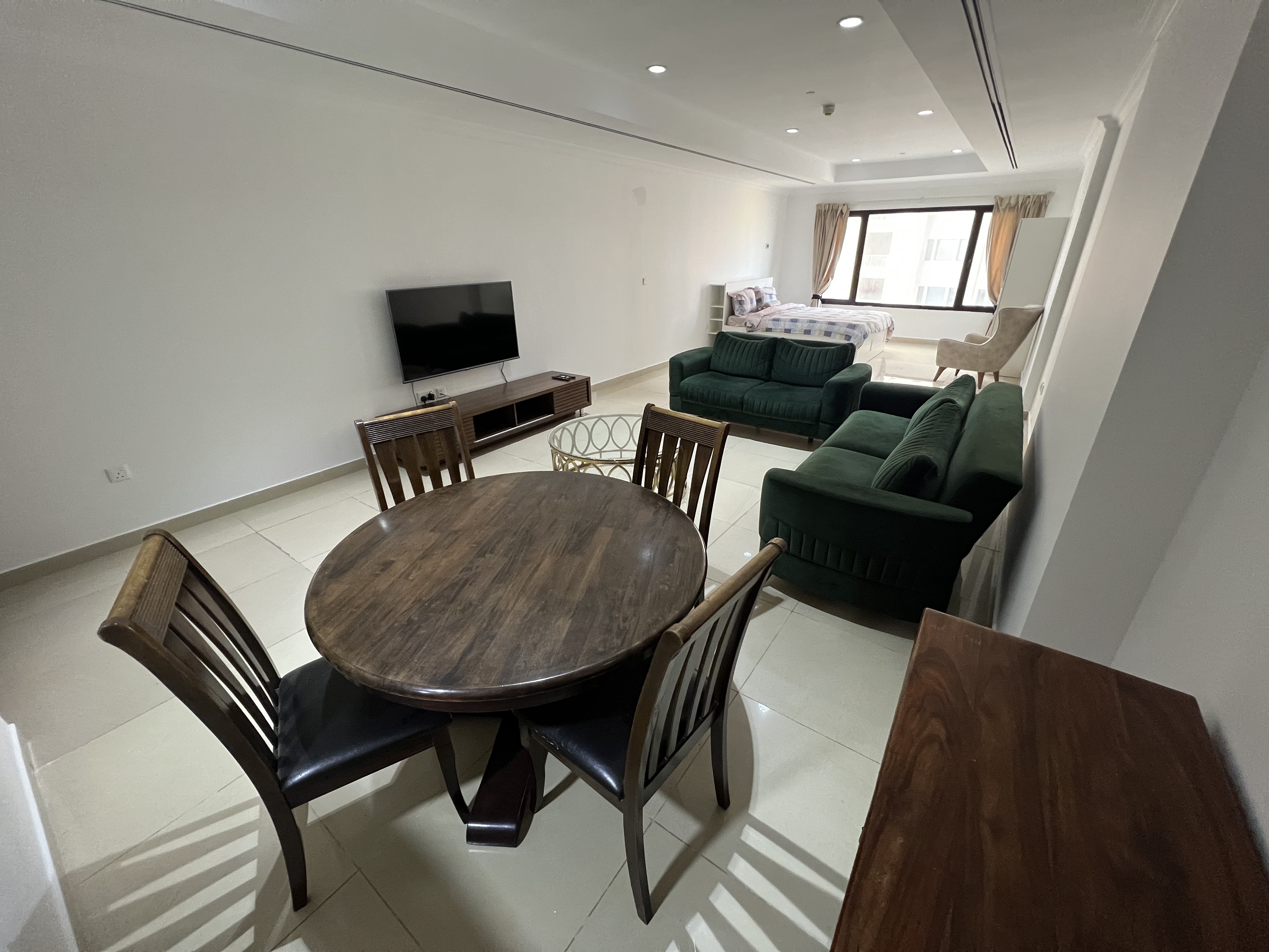SPACIOUS STUDIO FULLY FURNISHED 5250 ONLY HOT DEAL thumbnail 7