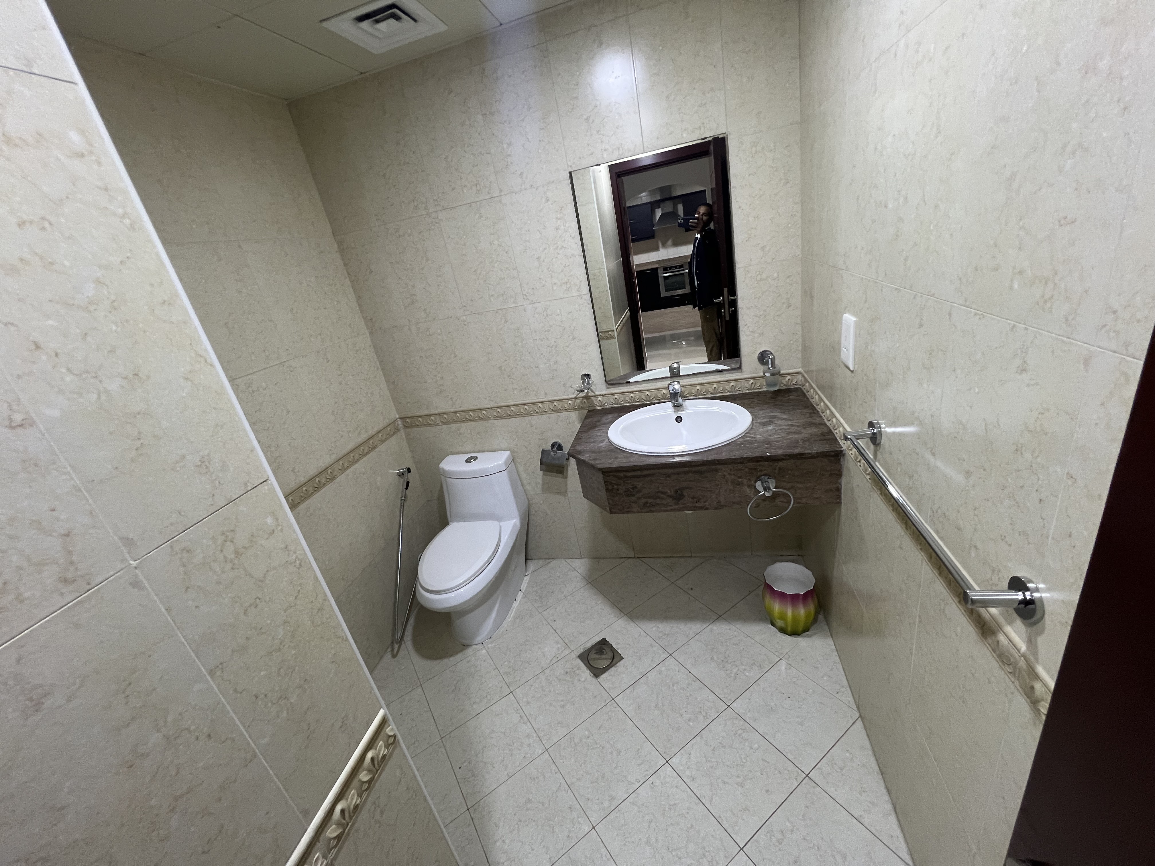 SPACIOUS STUDIO FULLY FURNISHED 5250 ONLY HOT DEAL thumbnail 11