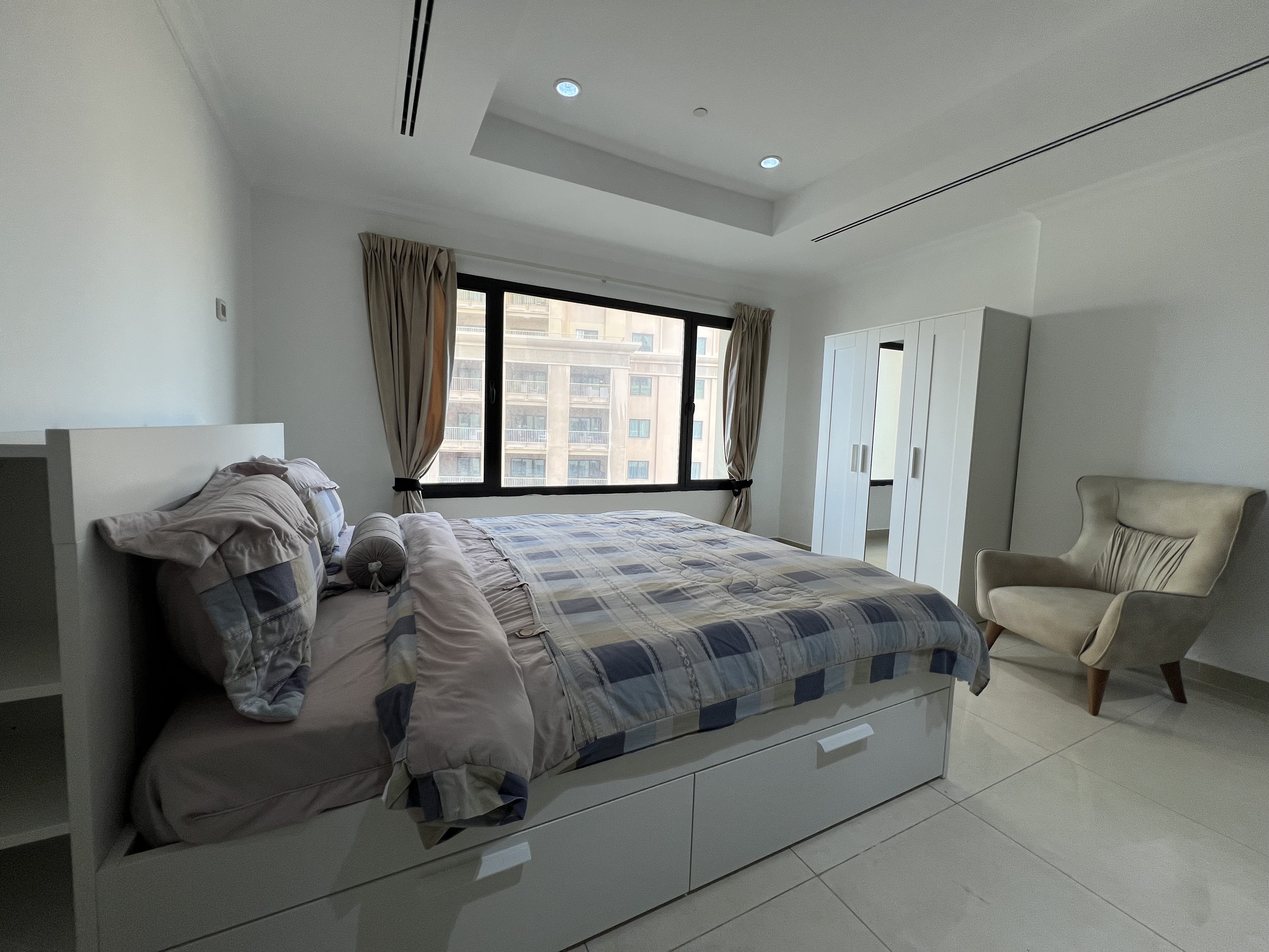 SPACIOUS STUDIO FULLY FURNISHED 5250 ONLY HOT DEAL