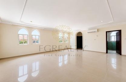 Villa - 6 Bedrooms - 6 Bathrooms for rent in Legtaifiya Lagoon - West Bay - Doha