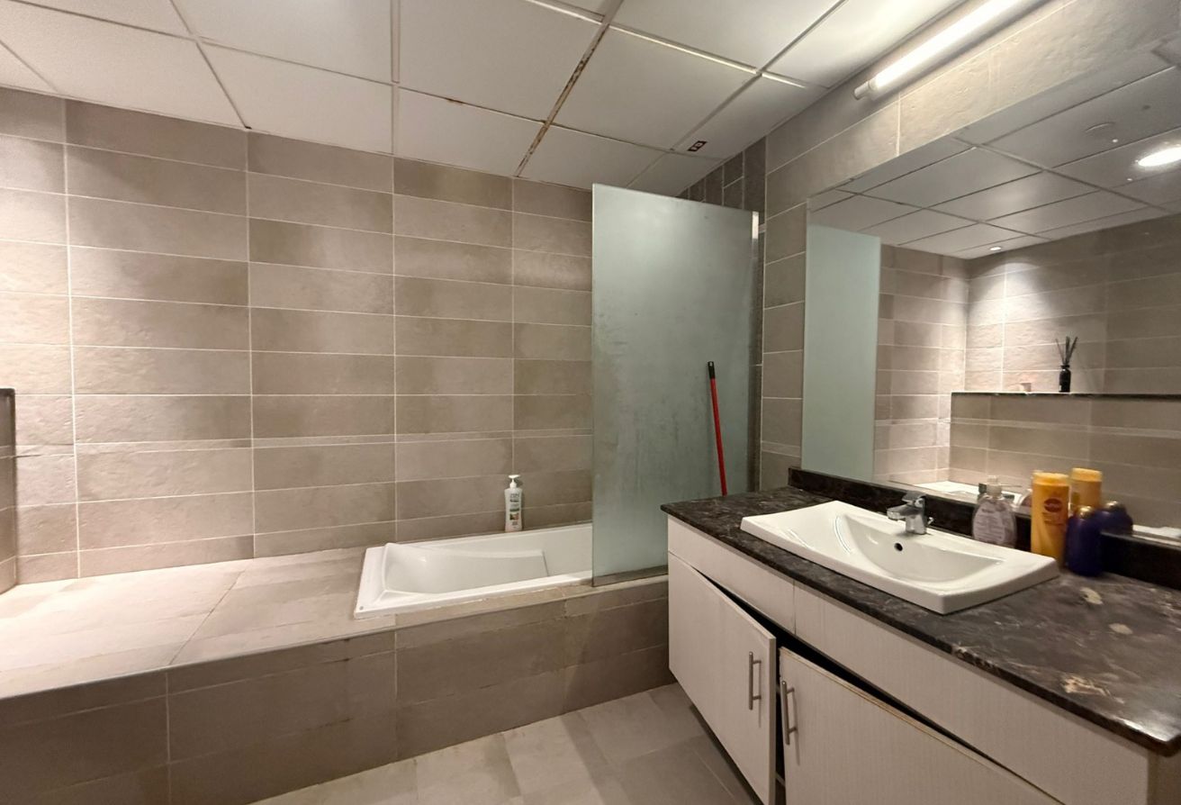 Luxury 2BR | Full Sea View | Fully Furnished | Por thumbnail 16