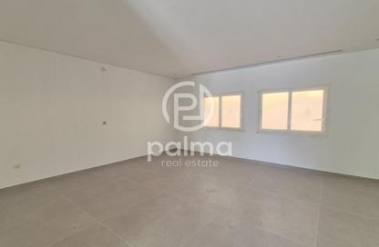 Villa - 3 Bedrooms - 5 Bathrooms for rent in Umm Al Seneem Street - Ain Khaled - Doha