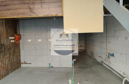 Shop - Studio - 1 Bathroom for rent in Al Azizia Street - Al Aziziyah - Doha