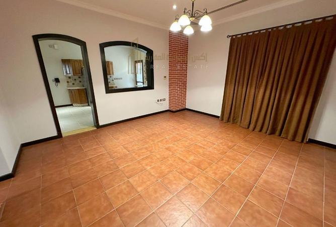 981851 - Property Image 3