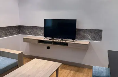 شقة - 2 غرف نوم - 2 حمامات للايجار في شارع الزبير بكار - السد - الدوحة