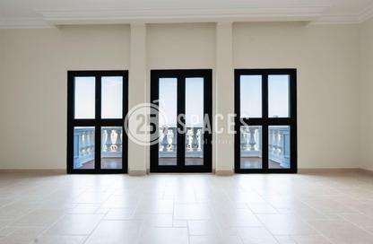 Apartment - 2 Bedrooms - 3 Bathrooms for rent in Carnaval - Qanat Quartier - The Pearl Island - Doha