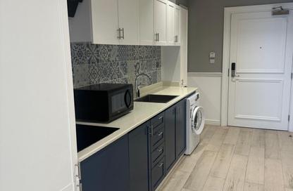 Apartment - Studio - 1 Bathroom for rent in Bin Al Sheikh Towers - Al Mirqab Al Jadeed - Doha