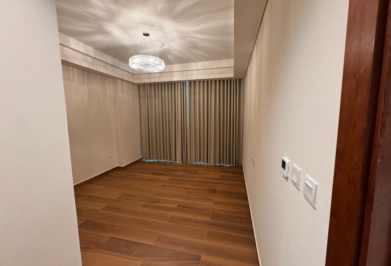 Luxury 1BHK at Crystal Walk, Gewan Island thumbnail 11