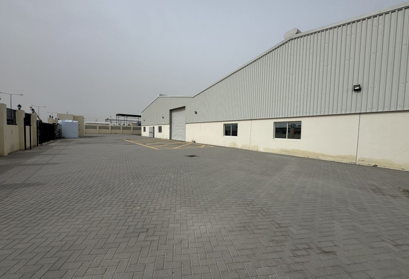 Spacious Warehouse | 6,300 sqm | Birkat Al Awamer