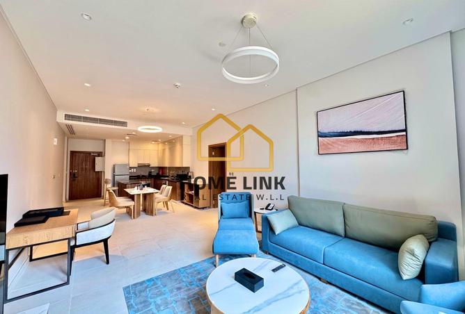 978244 - Property Image 2