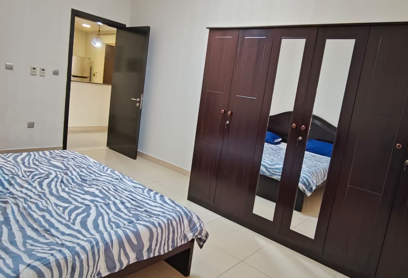 ELEGANT 1BEDROOM FULLY FURNISHED WITH BALCONY thumbnail 6