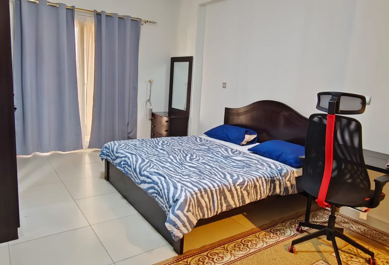 ELEGANT 1BEDROOM FULLY FURNISHED WITH BALCONY thumbnail 5