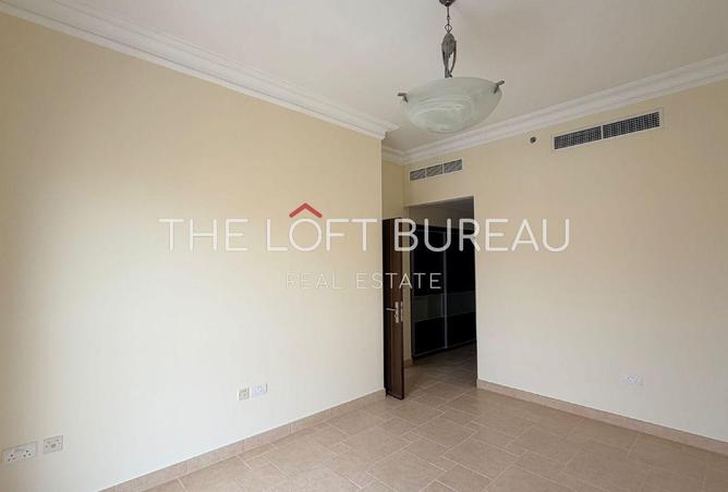 53813648 - Property Image 3