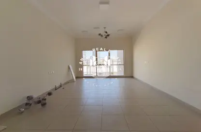 شقة - 2 غرف نوم - 3 حمامات للايجار في شارع النصر - النصر - الدوحة