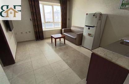 Apartment - 1 Bedroom - 1 Bathroom for rent in Umm Ghwailina Comm - Umm Ghuwalina - Umm Ghuwailina - Doha