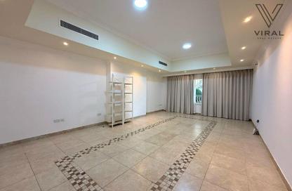 Apartment - 1 Bedroom - 2 Bathrooms for rent in East Porto Drive - Porto Arabia - The Pearl Island - Doha