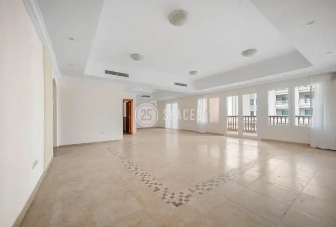 63698418 - Property Image 2