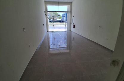 Shop - Studio - 1 Bathroom for rent in Aspire Zone - Al Waab - Doha